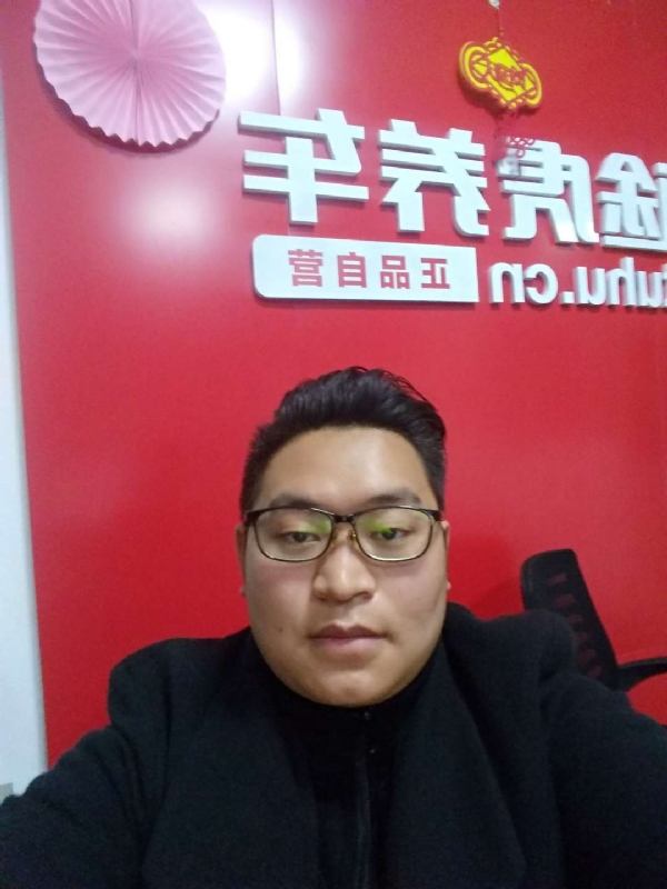 向上倾斜45度的第一张照片--常州相亲服务中心
