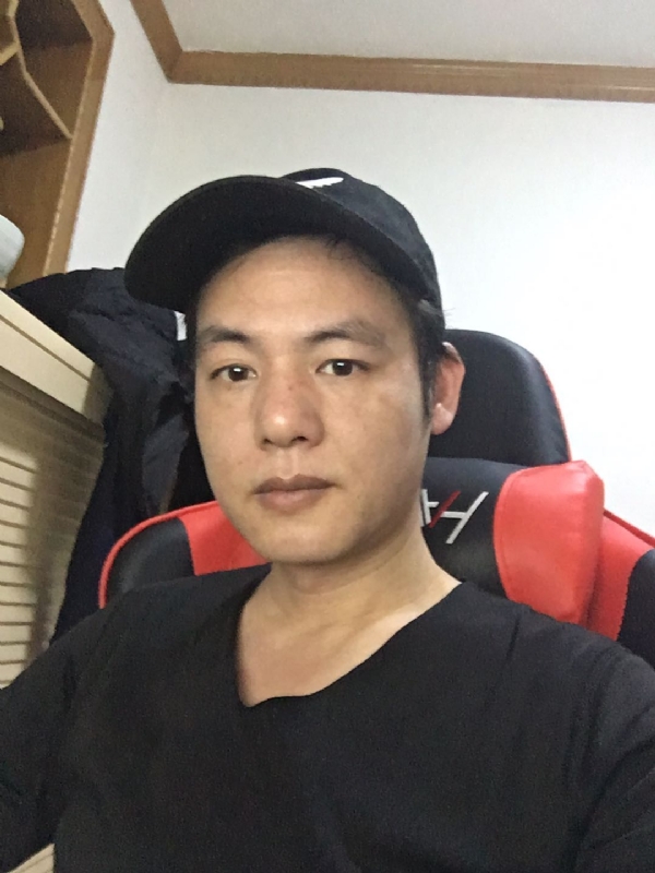 扛枪打鸟的第一张照片--常州相亲服务中心