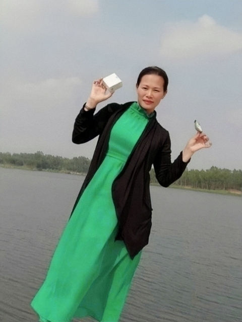 李梅的第三张照片--常州相亲服务中心