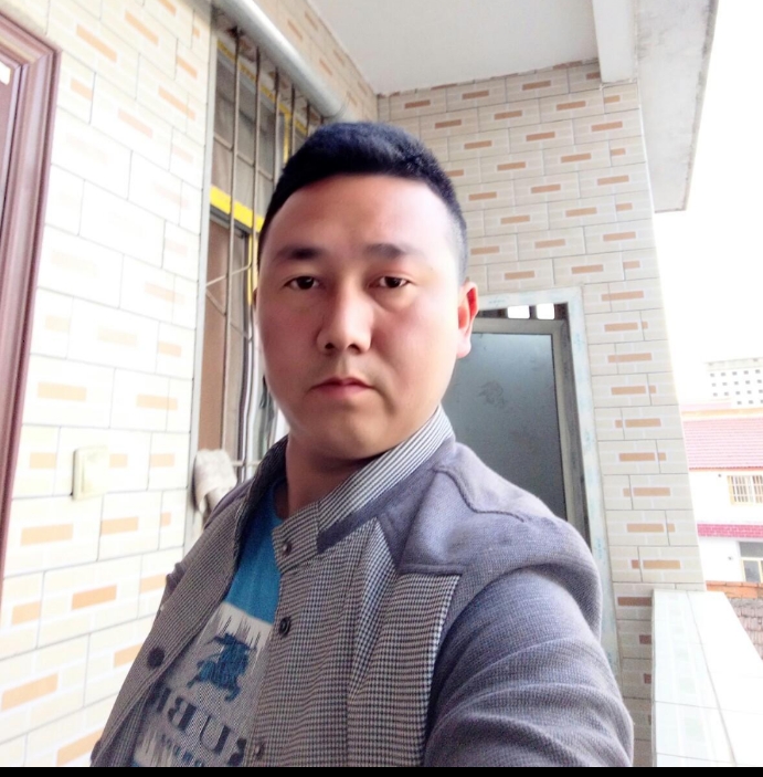 帅帅的大叔的第一张照片--常州相亲服务中心