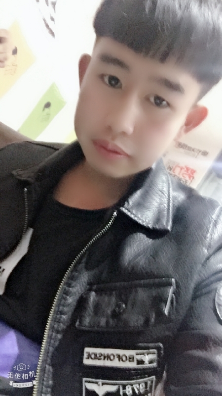 军绿色的第一张照片--常州相亲服务中心