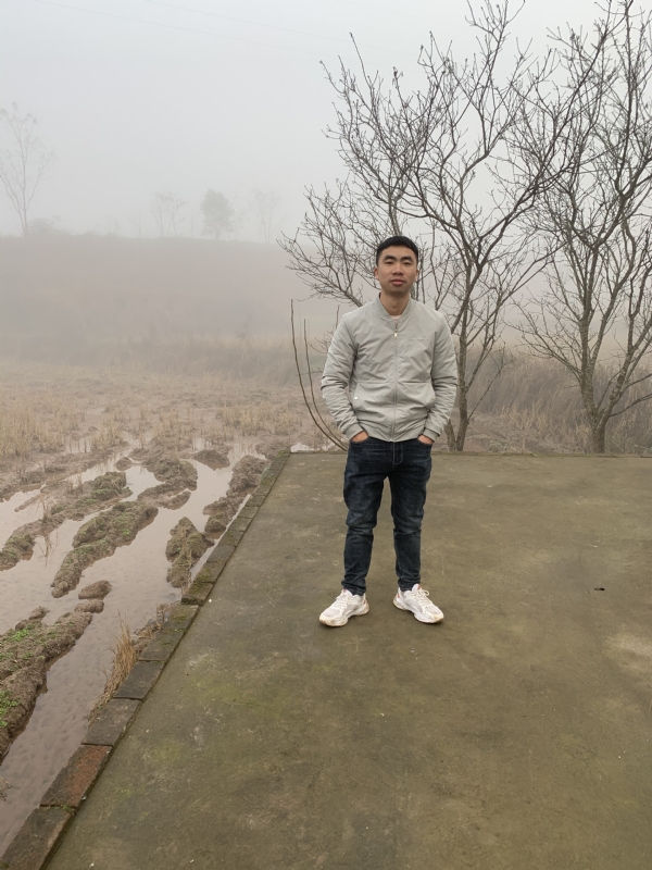 迷路的小猪的第一张照片--常州相亲服务中心