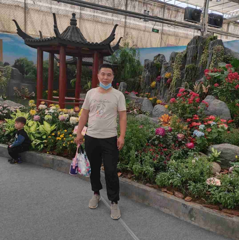 受伤的痴情男的第一张照片--常州相亲服务中心