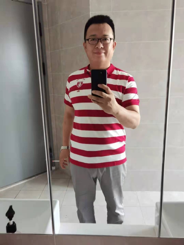 行走的打桩机的第一张照片--常州相亲服务中心