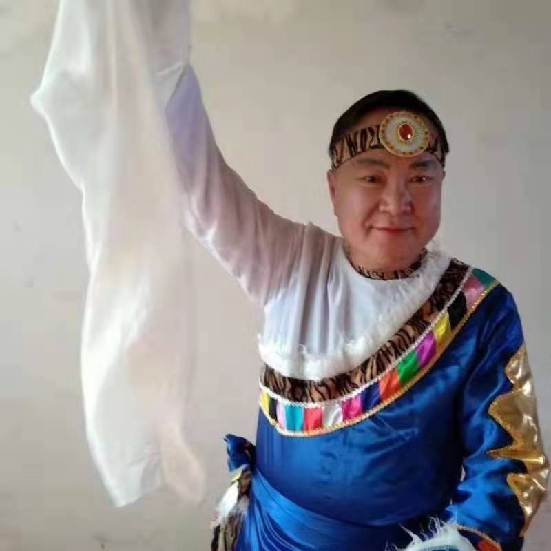 走在冷风中的第一张照片--常州相亲服务中心