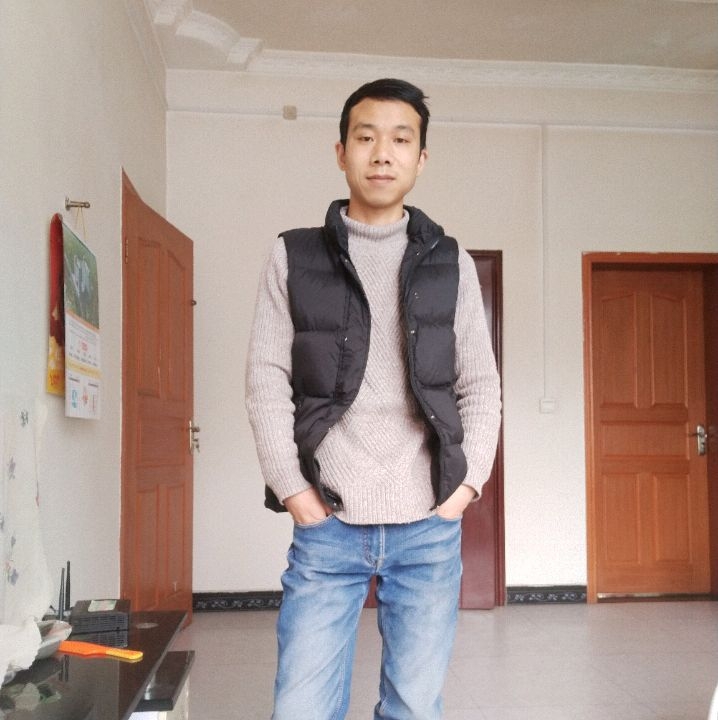 小伙子的第一张照片--常州相亲服务中心
