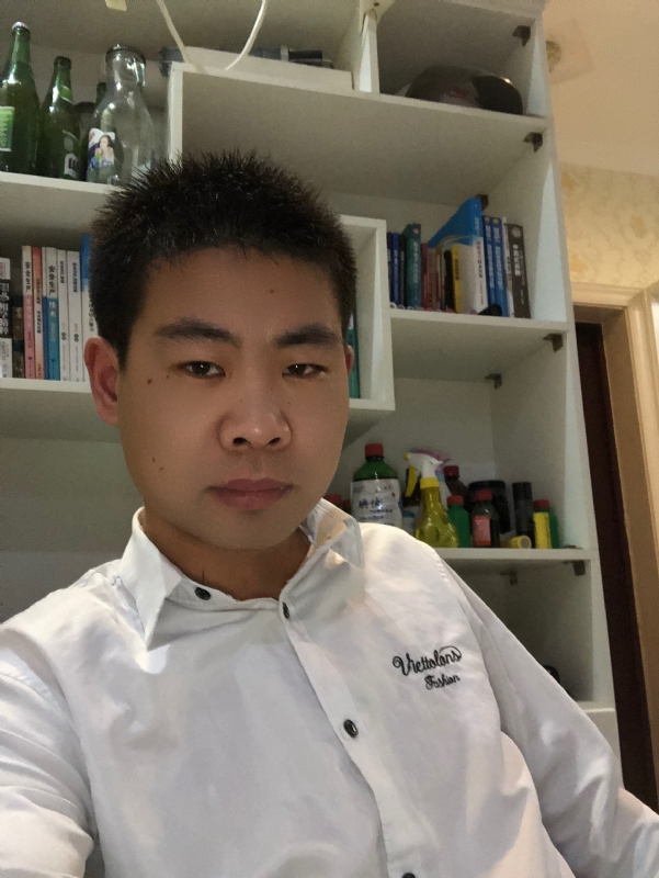 取经年的第二张照片--常州相亲服务中心