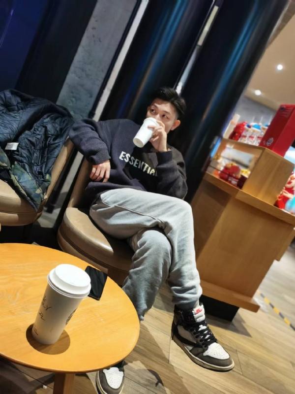 LAZY的第一张照片--常州相亲服务中心