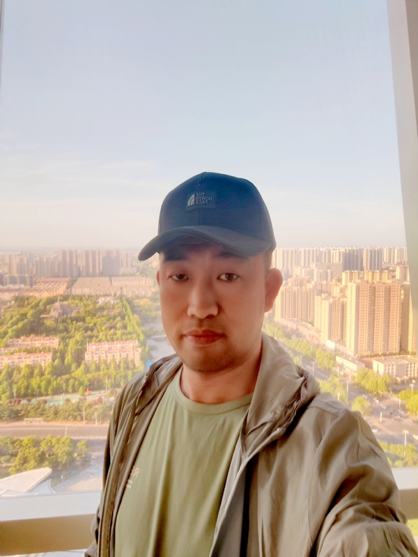 勇攀高峰的第一张照片--常州相亲服务中心