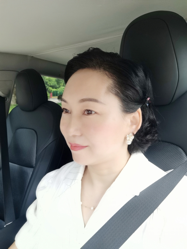 艳阳天的第一张照片--常州相亲服务中心